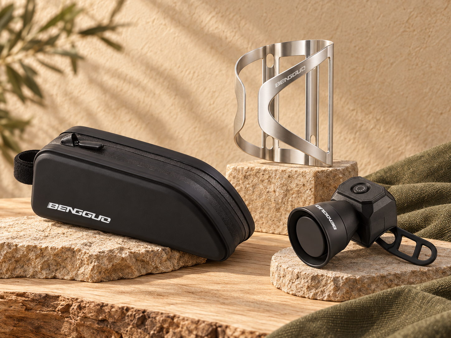 BENGGUO bicycle bag, bottle cage and horn in a warm outdoor gear studio